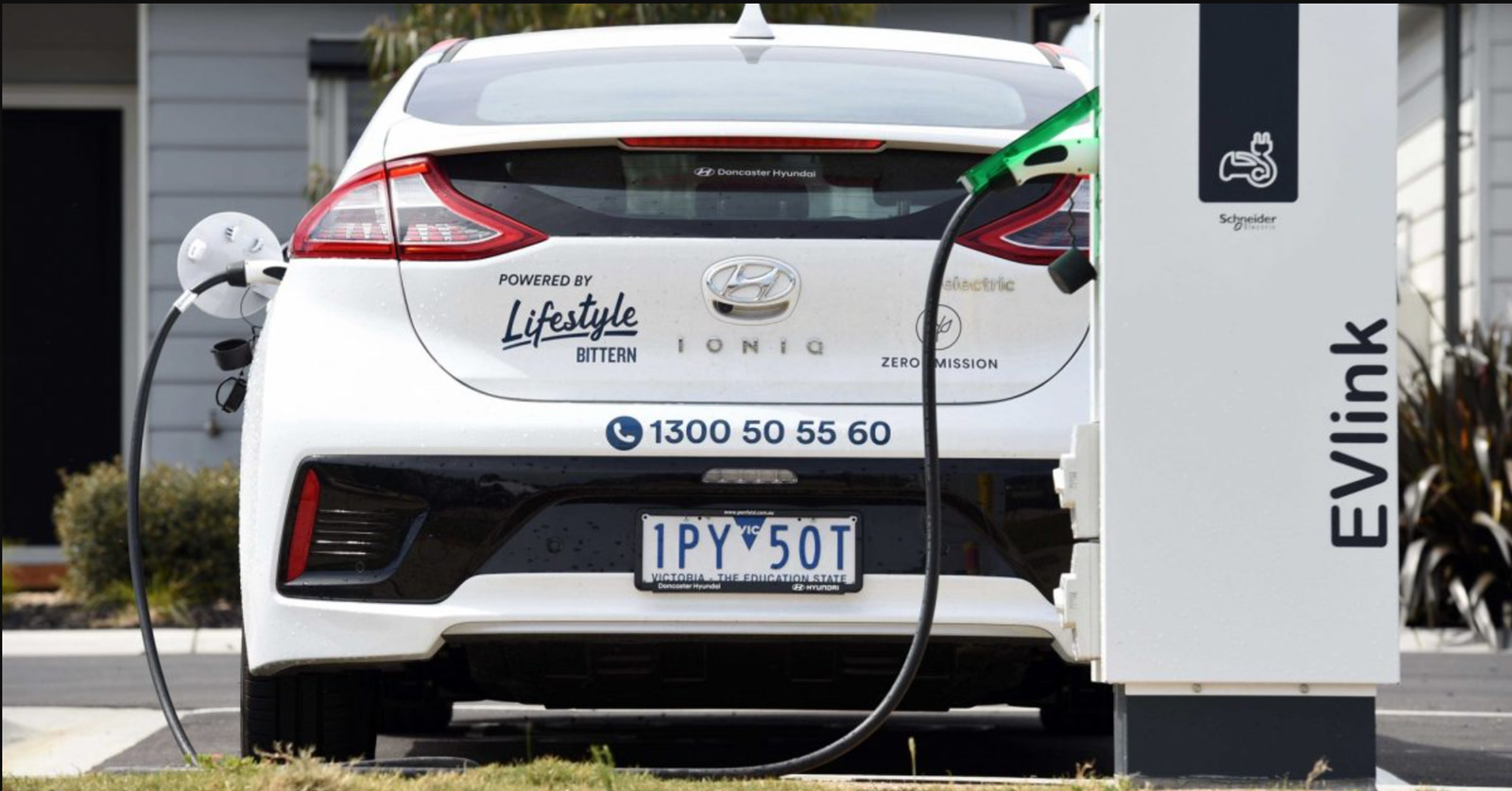 Lifestyle-Communities-EV-Cars